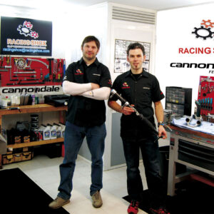 Primeras instalaciones de Racing Shox